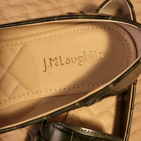 J McLaughlin Woman’s Loafers - Picture 2 of 3